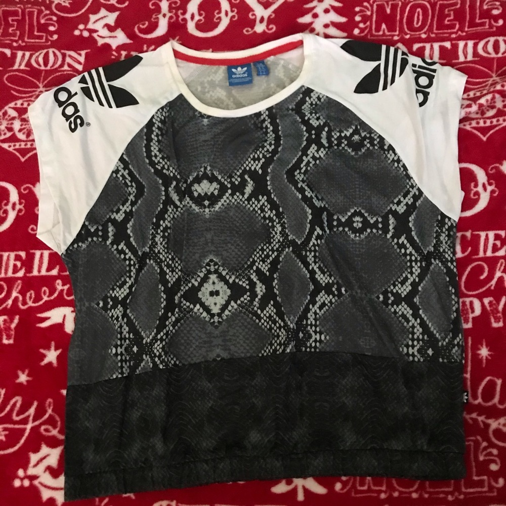 Adidas top 🐍